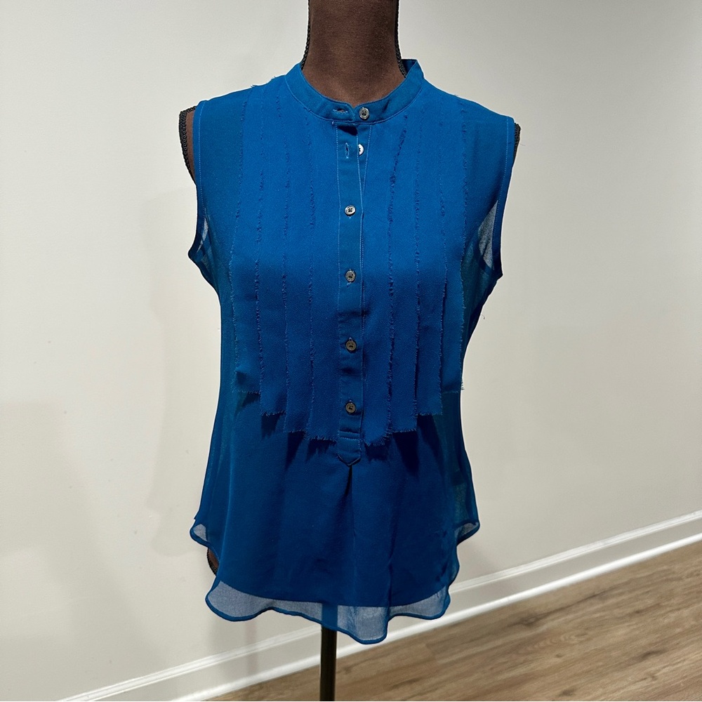 GAP Sleeveless Button-Up Blouse in Deep Blue